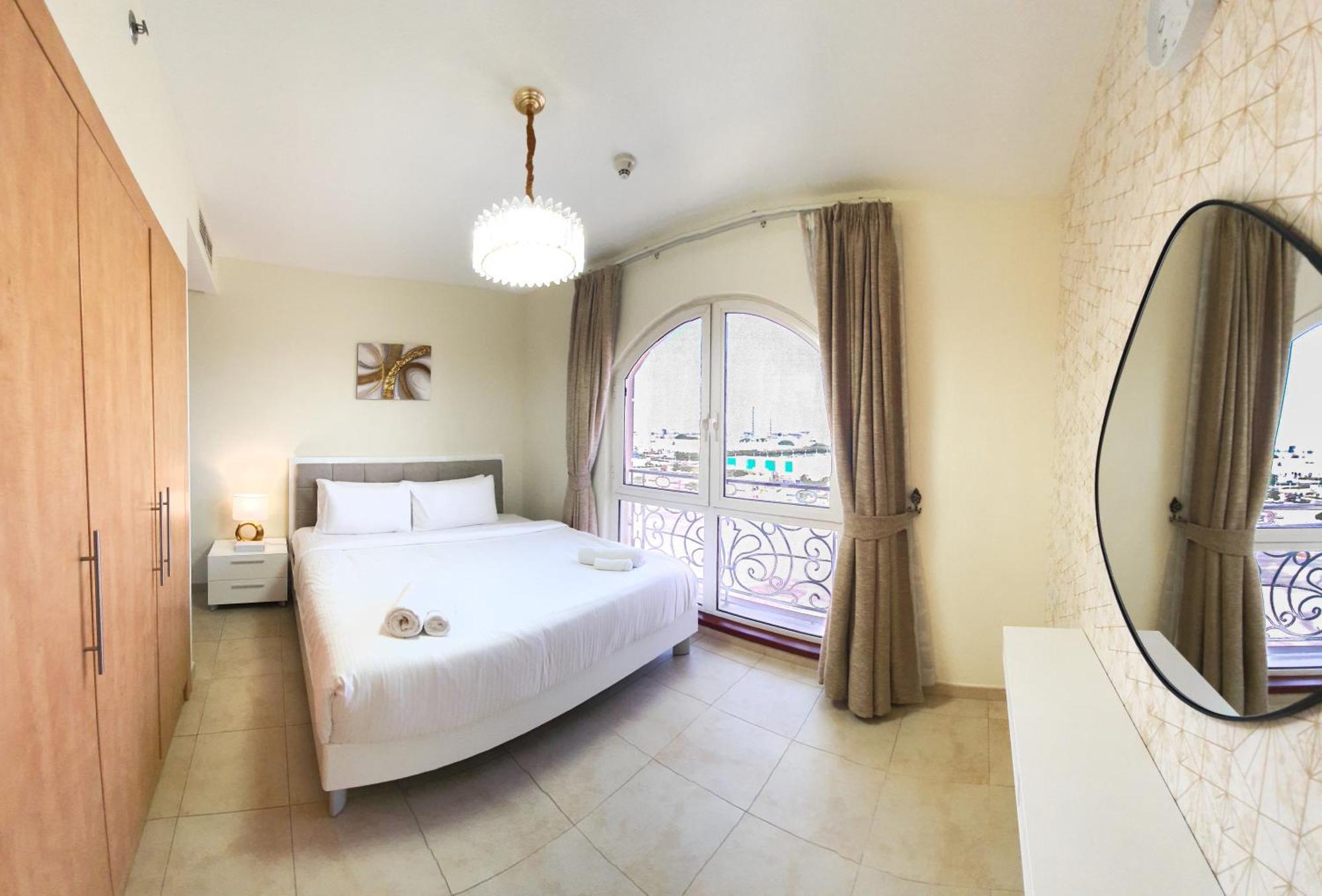 Prestigious Tower Living, Canal View, Sports Vibes, Proximity To Convenience Holiday home *