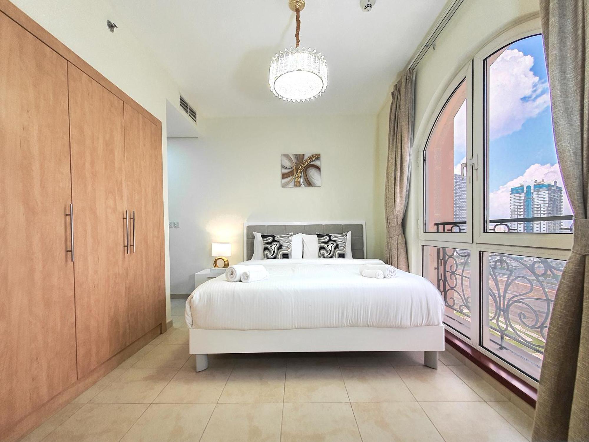 Holiday home Prestigious Tower Living, Canal View, Sports Vibes, Proximity To Convenience