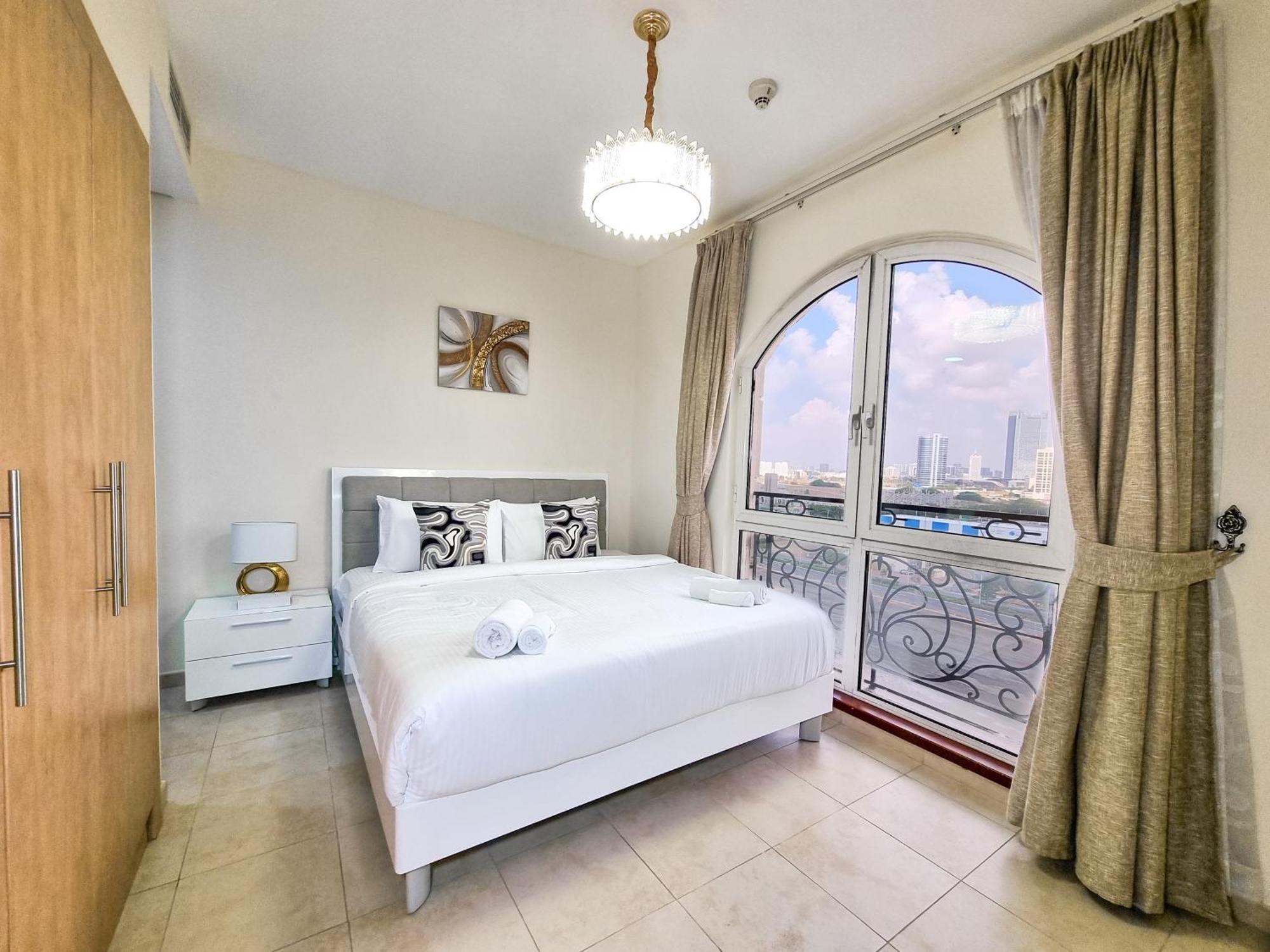 Prestigious Tower Living, Canal View, Sports Vibes, Proximity To Convenience Holiday home Dubai
